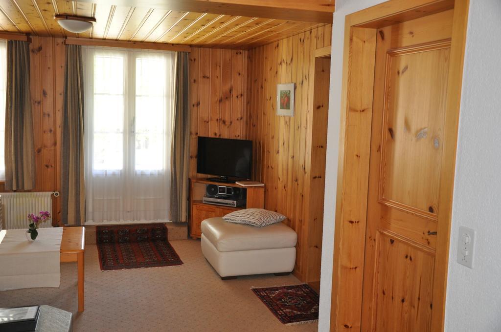 Ferienwohnungen Chalet Hohturnen Гринделвалд Екстериор снимка